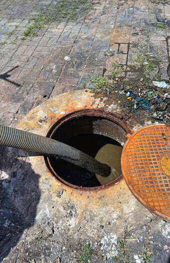 https://plumbercloverdale.com.au/uploads/2025/06/blocked-drains-256136.jpg