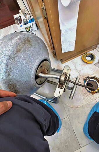 https://plumbercloverdale.com.au/uploads/2025/06/emergency-plumbing-877321.jpg