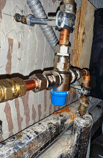 https://plumbercloverdale.com.au/uploads/2025/06/emergency-plumbing-912174.jpg