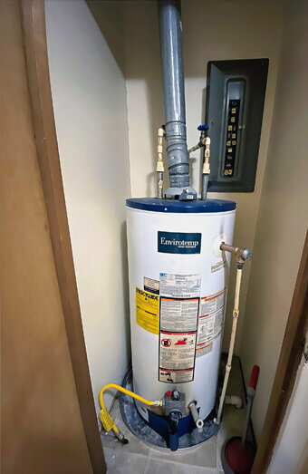 https://plumbercloverdale.com.au/uploads/2025/06/hot-water-134456.jpg